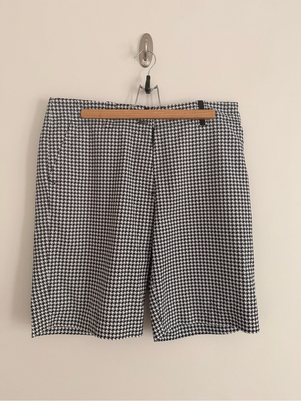 Nike Black & White Houndstooth Stretch Golf Shorts